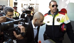 Đồng đội Messi bị phạt 1 năm tù vì trốn thuế