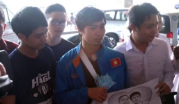 Công Phượng về Việt Nam chữa trị chấn thương