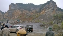 Sập mỏ đá 6 người tử vong: 2 người vẫn còn vùi trong đá