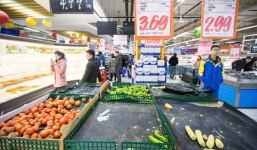 Siêu thị Trung Quốc trống trơn vì dân vét sạch đồ trước đợt rét kỷ lục