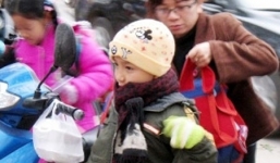 Bộ GD-ĐT phát công điện khẩn, công bố đường dây nóng đối phó với rét kỷ lục