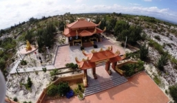 Mục sở thị lăng mộ 10 tỷ độc nhất vô nhị trên vùng sa mạc Quảng Bình