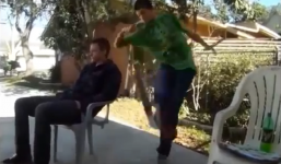 Bài học nhớ đời, 'gậy ông, đập lưng ông' vì thích trêu trọc người khác