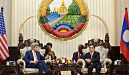 Lào cam kết hỗ trợ Mỹ kiềm chế Trung Quốc trên Biển Đông