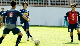 Video: Tuấn Anh gây ấn tượng trong buổi tập đầu tiên cùng Yokohama