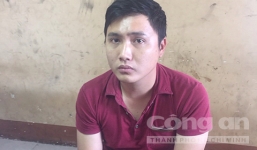 Nam thanh niên rao bán còng số 8, súng điện trên Facebook