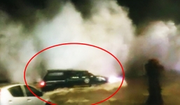 Video: Sóng 'El Nino' khổng lồ đánh lật ô tô ở Chile