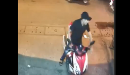 Video: Nam thanh niên trộm xe Air blade trong tích tắc
