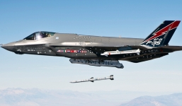 Video: Siêu phẩm F-35 của Mỹ khoe khả năng bắn tên lửa hồng ngoại