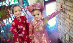 Ngắm vẻ đẹp thiên thần của cặp song sinh nhà Hồng Nhung