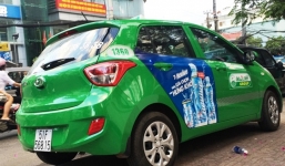 Tài xế taxi xô xát với du khách trên phố Sài Gòn