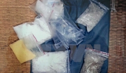 Hàng chục thanh niên nam nữ 'chơi' ma túy đá tại nhà riêng