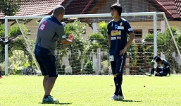 Video: Tuấn Anh tích cực rèn chiến thuật để đấu với HAGL