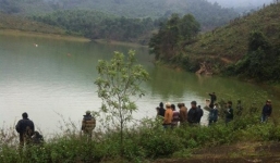 Tìm thấy thi thể người mẹ trong vụ tai nạn lật thuyền ở Hà Tĩnh