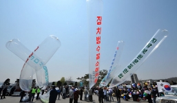 Triều Tiên oanh tạc Hàn Quốc bằng giấy vệ sinh đã qua sử dụng