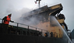 Cứu sống 18 thuyền viên trên tàu bốc cháy giữa biển
