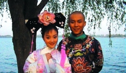 Những mối tình 'trong bóng đêm' của sao Hoa ngữ