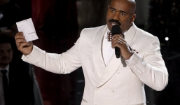 Sự cố lịch sử đáng nhớ nhất của MC Hoa hậu Hoàn vũ trong năm 2015