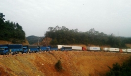 Tiết lộ góc khuất nghề 'ôm vô lăng tử thần' của tài xế container