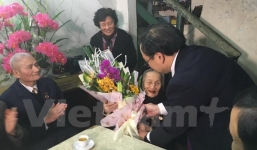 Tân Bí Thư Thành ủy Hà Nội thăm, chúc Tết các gia đình chính sách