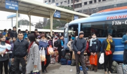 Hà Nội: Người người tấp nập đổ ra các bến xe về quê ăn Tết
