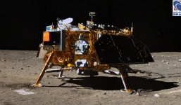 Ảnh chụp bề mặt Mặt Trăng cực sống động