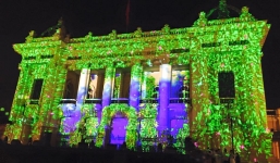 Nhà Hát Lớn Hà Nội rực rỡ khoác áo mới trước thời khắc giao thừa