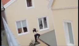 Khi những tai nạn nghịch dại được 'remix'