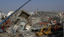 Động đất Đài Loan: Nhà sập được làm từ bê tông độn can dầu ăn