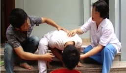 Cách sơ cứu khi bị ngộ độc thực phẩm ngày Tết