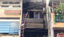 Bà cụ 70 tuổi kêu cứu trong căn nhà 2 tầng bốc cháy