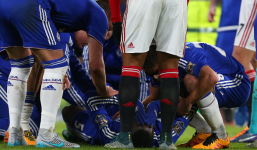 Chelsea nhận hung tin sau trận hòa MU