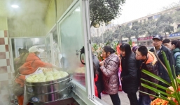 Những chiêu trò bán hàng “hút” hàng chục lượt khách mỗi ngày