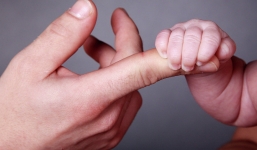 Trung Quốc: Bé trai sơ sinh sống lại ngay trước khi hỏa táng