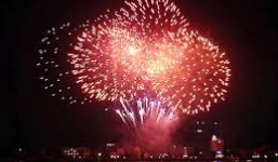 Màn pháo hoa đẹp rực rỡ tại Yên Bái