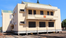 'Thần đèn' di dời nhà gần 3000 tấn ở Tây Nguyên