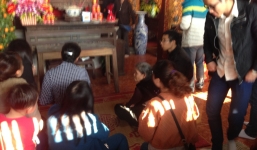 Hải Dương: Dòng người chen chúc xin xăm đầu năm tại lễ hội chùa Bạch Hào