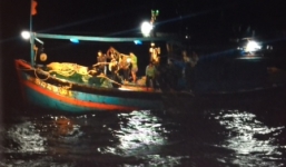 Cứu thành công 9 ngư dân bị nạn trên biển về đến Đà Nẵng