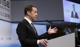 Medvedev: Thế giới đang sa vào một cuộc “Chiến tranh Lạnh mới”