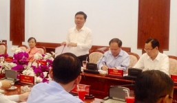 Ông Đinh La Thăng chỉ đạo ngưng việc chúc tụng, tập trung vào việc