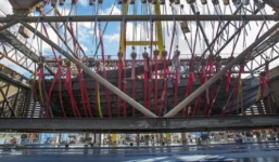 Video: Tàu đắm 500 tuổi bất ngờ nổi lên từ sông