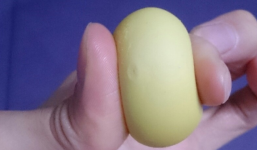 Cận cảnh công nghệ làm trứng gà giả ở Trung Quốc