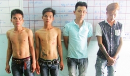 Khởi tố 4 thanh niên dùng vũ lực khống chế rồi cưỡng bức nữ tiếp viên