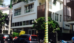 Trộm đột nhập biệt thự cuỗm 800 triệu đồng trong ngày Tết