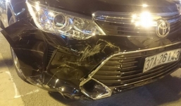 Video: Xe 'điên' mất lái đâm hàng loạt xe máy, nhiều người nhập viện