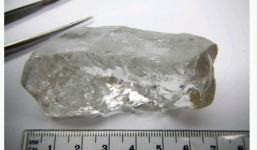 Phát hiện kim cương nặng 400 carat giá hơn 300 tỷ