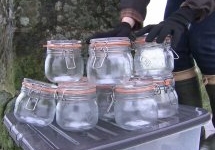 Video: Đóng chai không khí sạch bán sang Trung Quốc với giá khủng