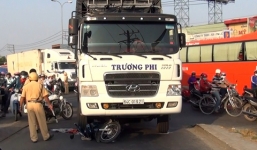 Bị xe tải cuốn vào gầm, cô giáo phải nhập viện cấp cứu