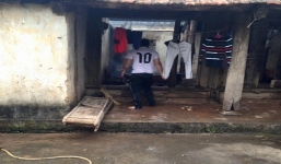 Phát hiện thi thể người đàn ông cháy đen trong nhà