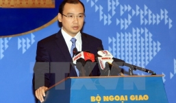 Việt Nam trao công hàm phản đối Trung Quốc đưa tên lửa tới Hoàng Sa